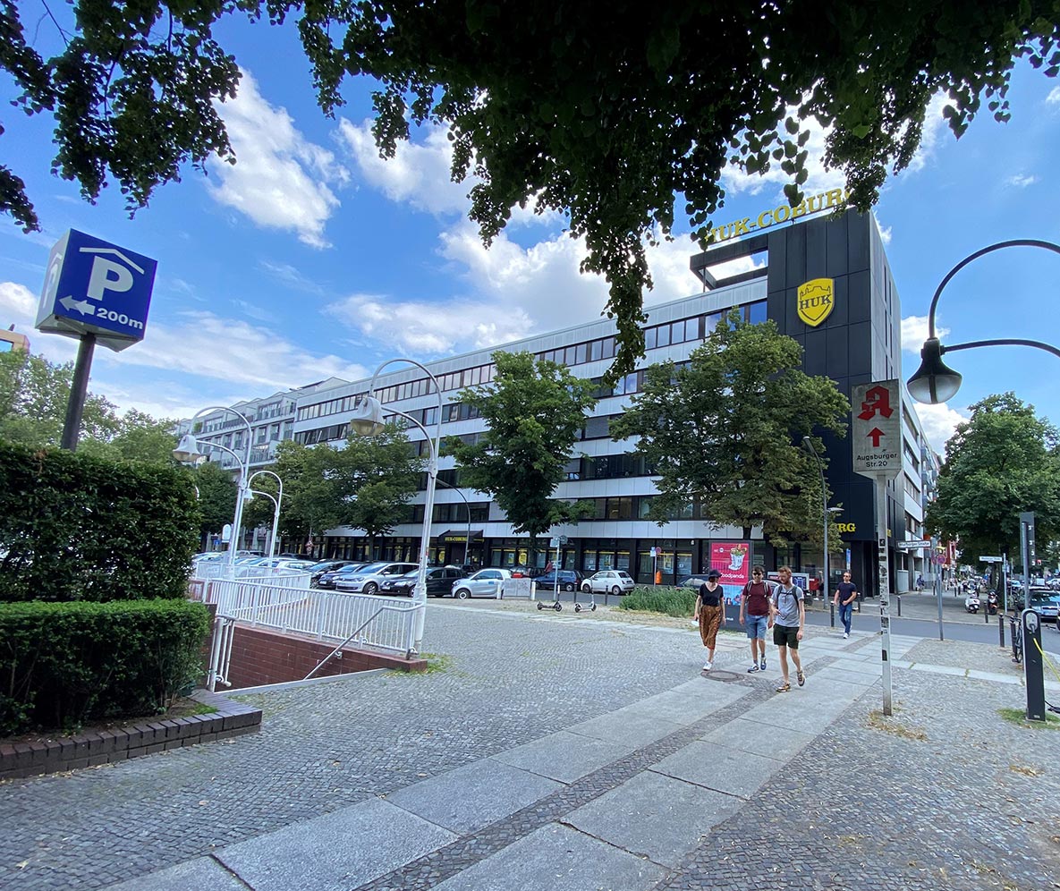 Außenansicht der HUK-COBURG Geschäftsstelle Berlin