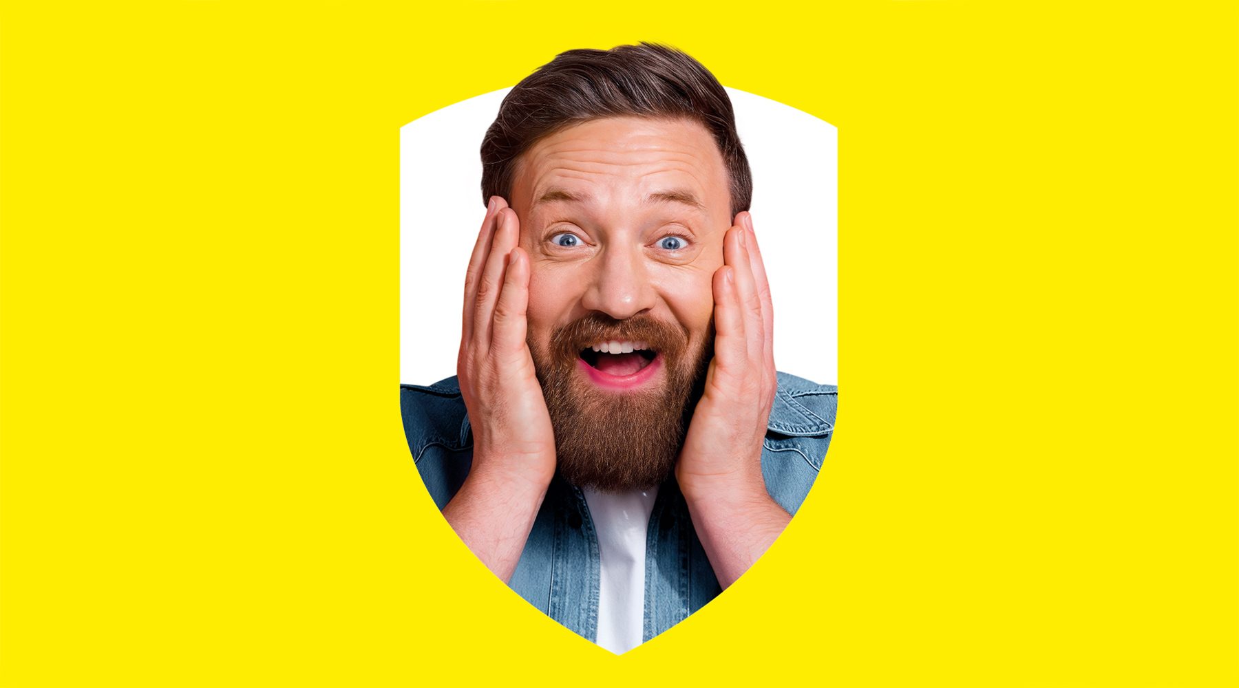 Ein junger Mann schaut überrascht und hält beide Hände an sein Gesicht. Der junge Mann ist im HUK-Logo abgebildet, der Hintergrund ist gelb.