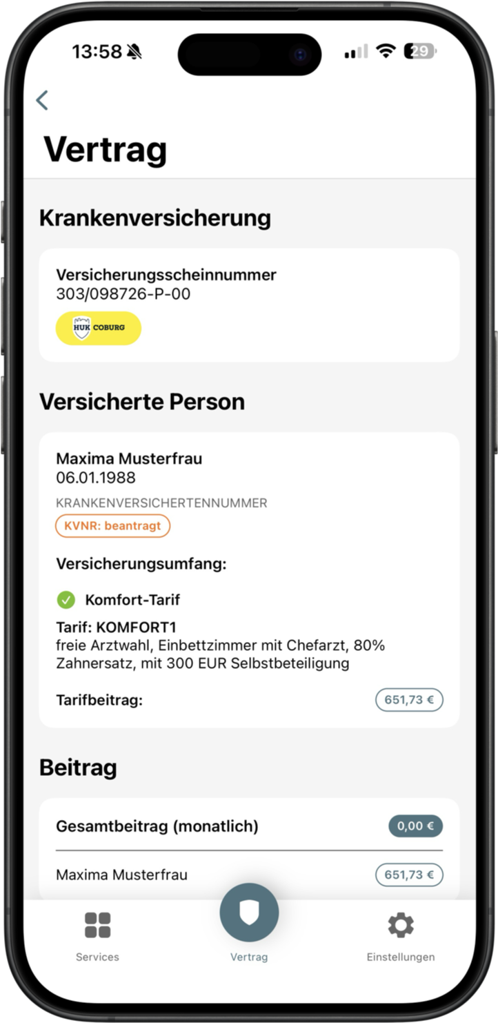 Smartphone-App zeigt Details zur Krankenversicherung: Versicherungsscheinnummer, Versicherte Person, Komfort-Tarif, monatlicher Beitrag. 