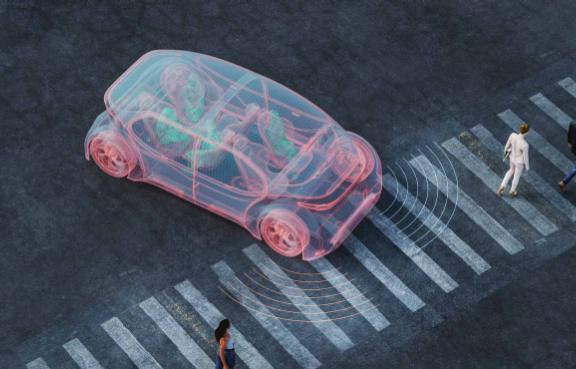 Ein stilisiertes Elektroauto fährt auf einen Zebrastreifen mit Menschen zu und gibt Signale.