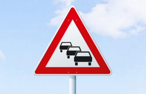 Verkehrsschild Staugefahr