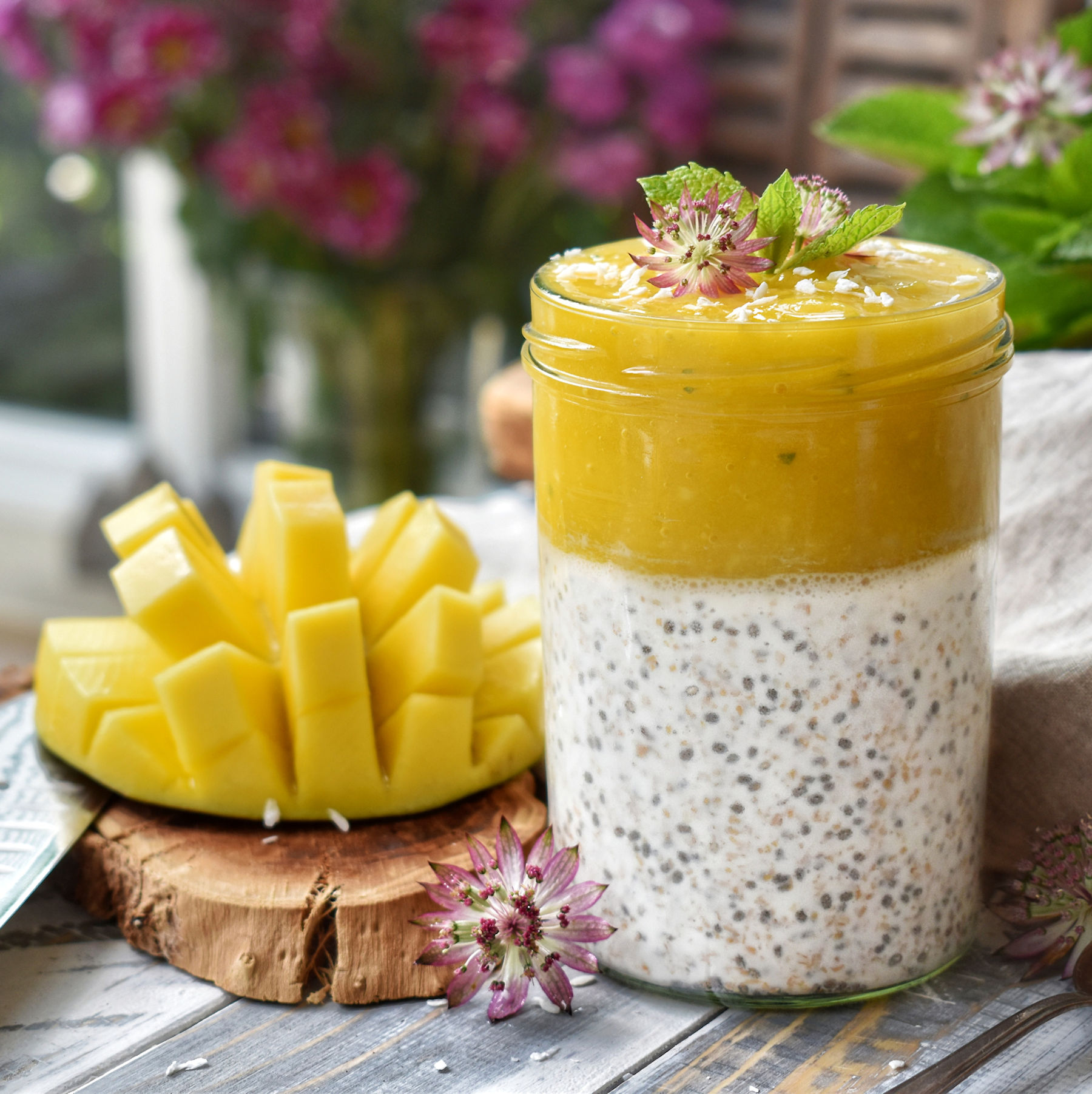 Cremiger Chia-Pudding mit Mango