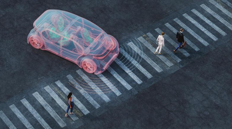 Ein stilisiertes Elektroauto fährt auf einen Zebrastreifen mit Menschen zu und gibt Signale.