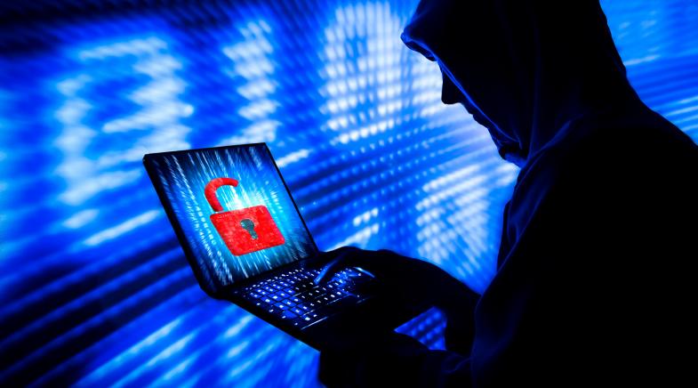 Hacker knackt Passwort